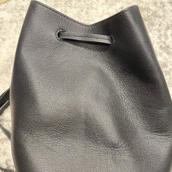 Kendall+ kylie mini bucket bag with strap - Picture 4 of 6